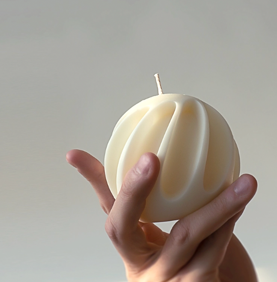 Sculptural Candle - Lovely Soap (Twist)